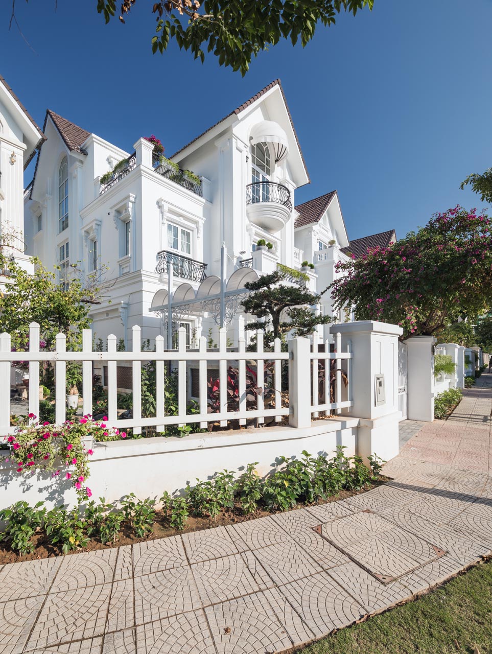 Biệt thự Anh Đào - Vinhomes Riverside sang trọng, hài hoà tự nhiên